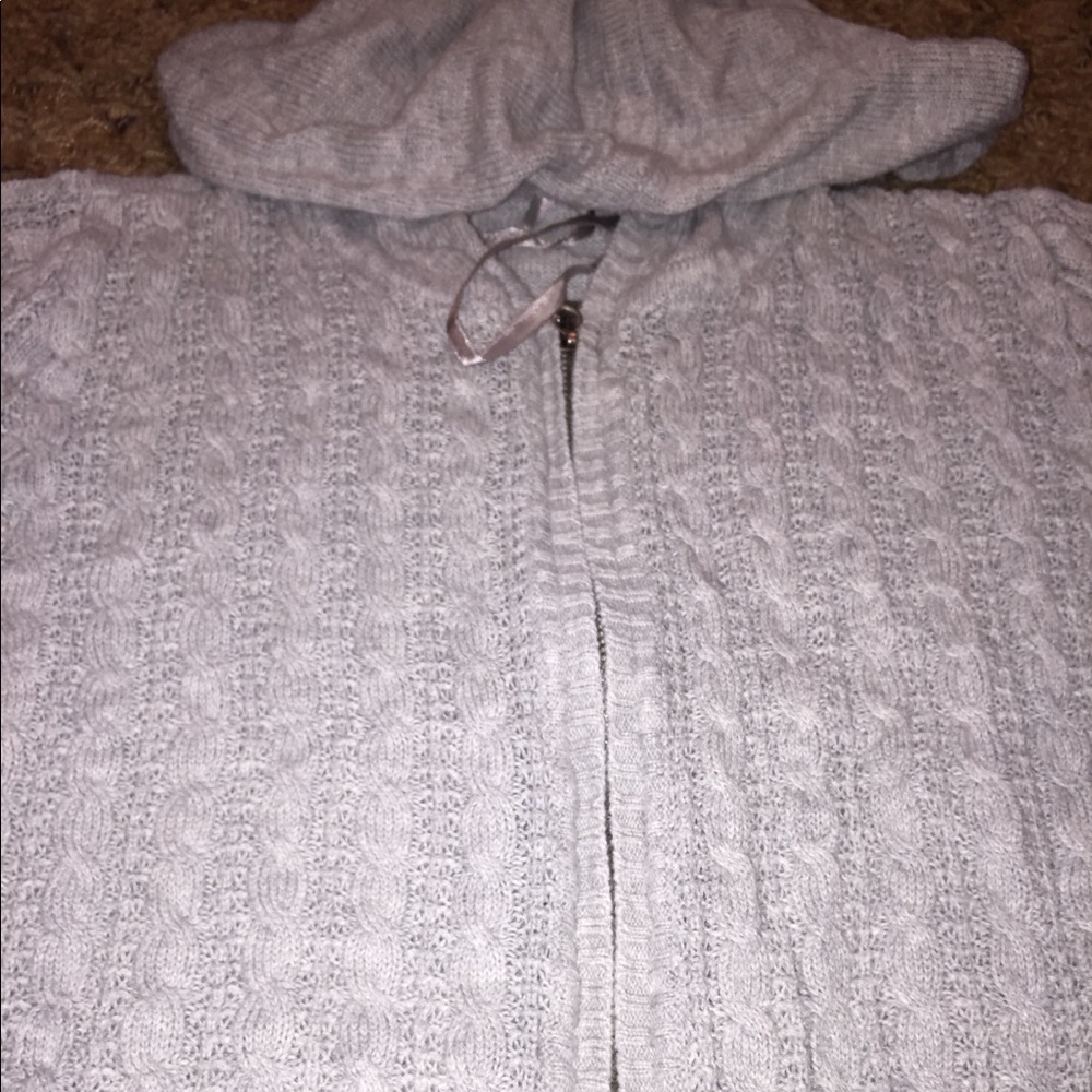 Aeropostale Short Sleeve Zip Up Sweater